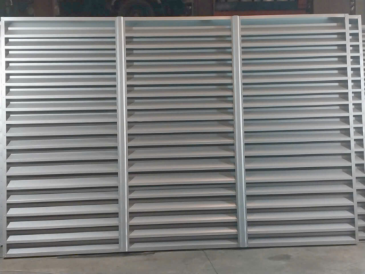 Cửa chớp nhôm Xingfa