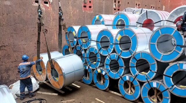 Cập nhật giá báo mới nhất về các dòng tôn lạnh Phương Nam