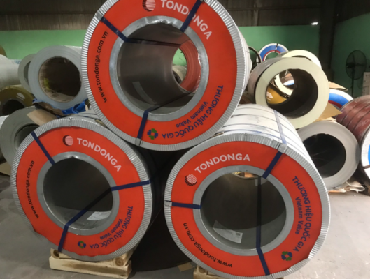 Tôn Đông Á 0.40mm có khả năng chống ăn mòn và gỉ sét tốt, đặc biệt là các dòng tôn lạnh và tôn mạ kẽm nhờ vào lớp phủ bảo vệ
