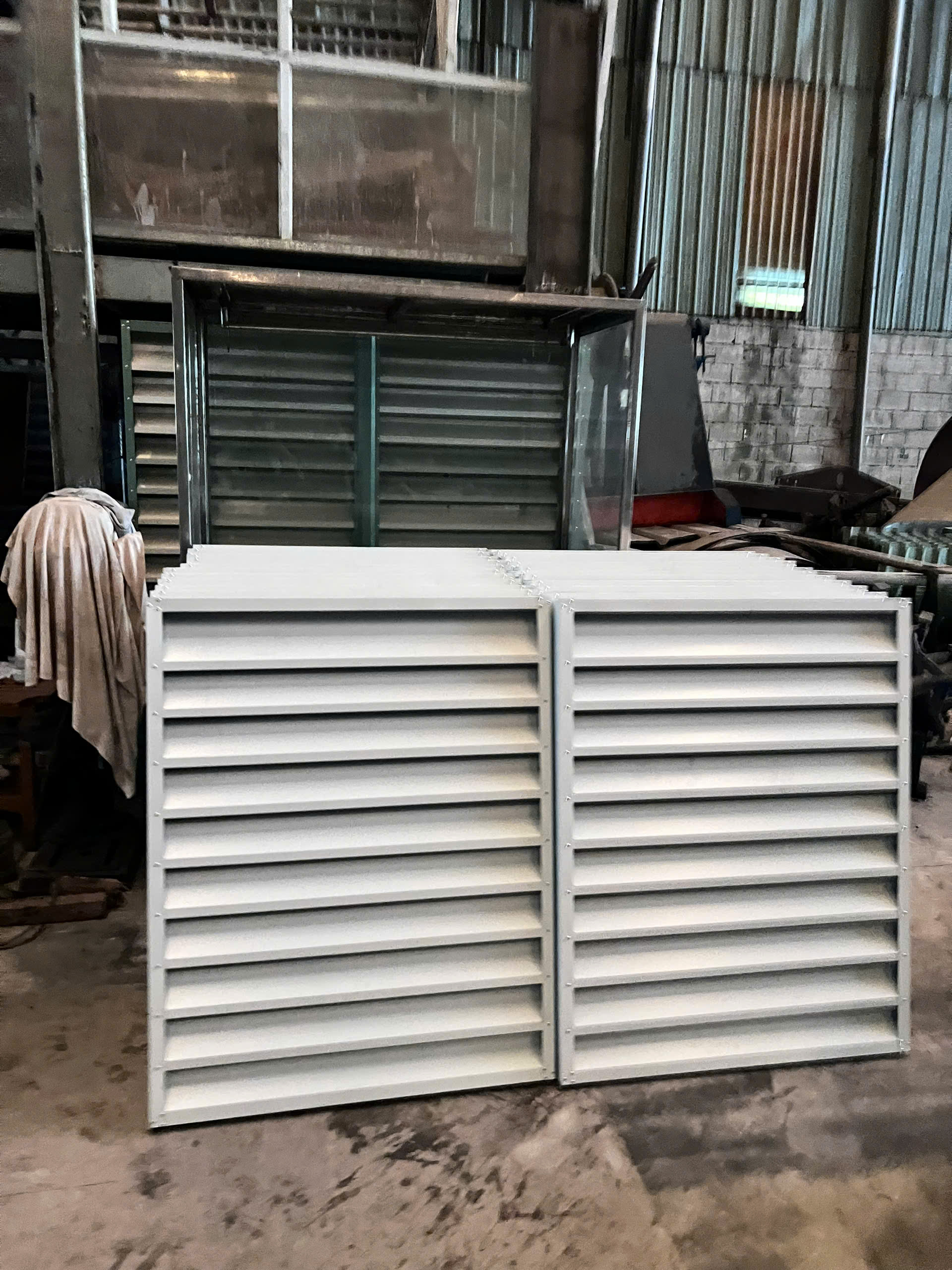 cửa chớp nhôm cửa chớp nhôm