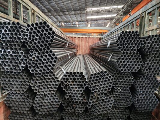Kiểm tra bảng tra quy cách thép ống đen trước khi mua.