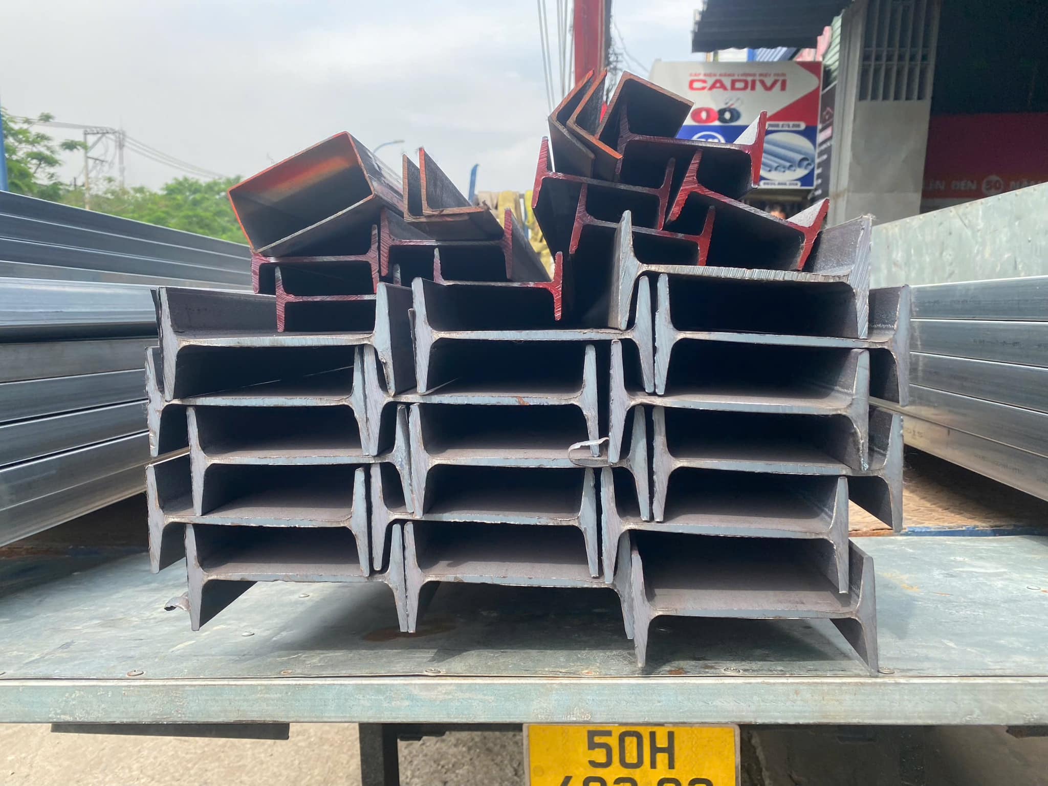 i8
