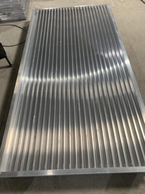 Đạt các tiêu chuẩn: Qualicoat, ASTM B117 (chống ăn mòn muối).