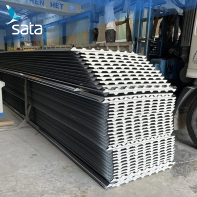 Sản phẩm tôn PU không chỉ có khả năng cách nhiệt và cách âm vượt trội mà còn có tính thẩm mỹ cao và độ bền lâu dài.