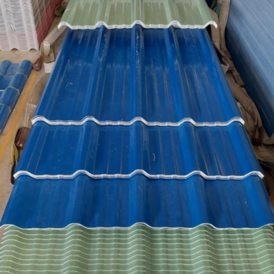 Tôn nhựa màu xanh có thể duy trì tuổi thọ từ 15 – 20 năm, vừa bền đẹp vừa tiết kiệm chi phí sửa chữa.