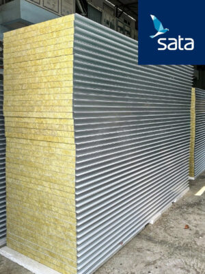Tấm panel bao nhiêu tiền 1m2 - panel đang được sử dụng làm vách tường, trần nhà, mái nhà hoặc làm nhà lắp ghép, giúp rút ngắn thời gian xây dựng