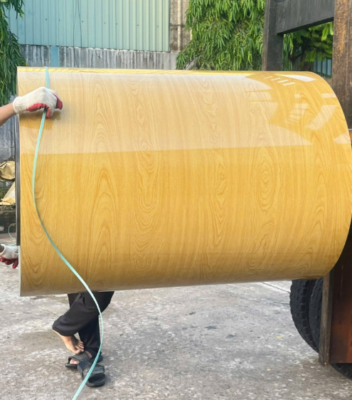 Thường được sử dụng trong xây dựng, trang trí nội ngoại thất, làm vách ngăn, cửa cuốn, mái che, trần nhà,
