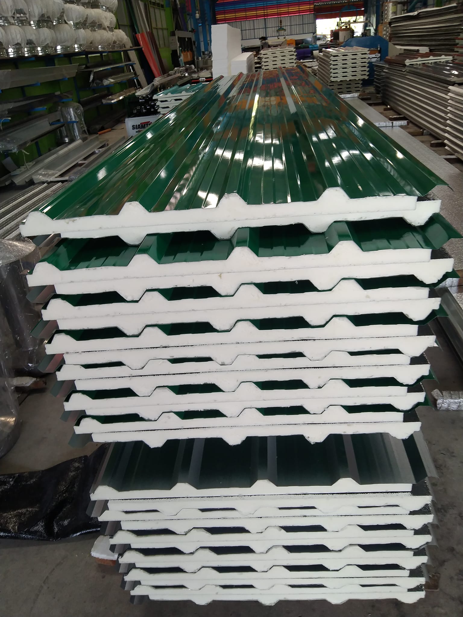 Tôn PU Cách Nhiệt Tôn PU Cách Nhiệt