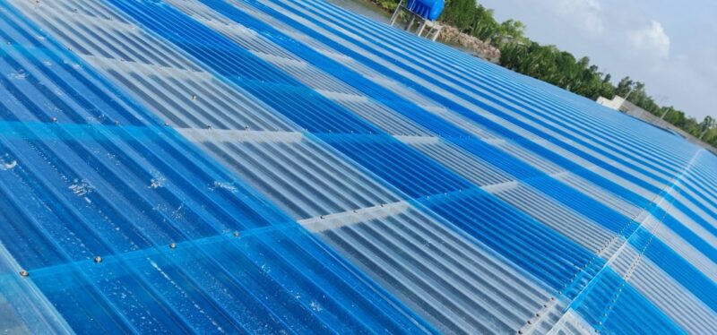 nhu cầu sử dụng tôn nhựa lấy sáng ngày càng cao để tận dụng ánh sáng tự nhiên, tiết kiệm chi phí điện năng và nâng cao tính thẩm mỹ công trình.
