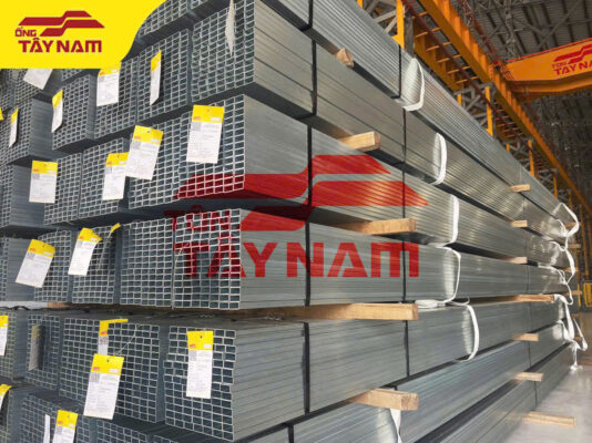 Thép hộp Tây Nam được sản xuất từ thép cuộn cán nóng (HRC) hoặc phôi thép.
