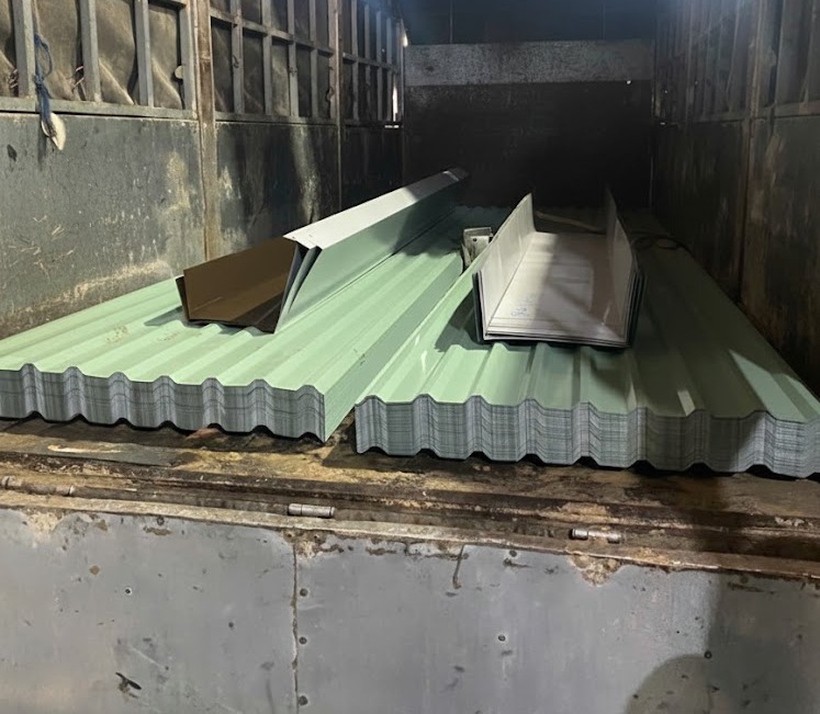Tôn màu xanh ngọc Tôn màu xanh ngọc