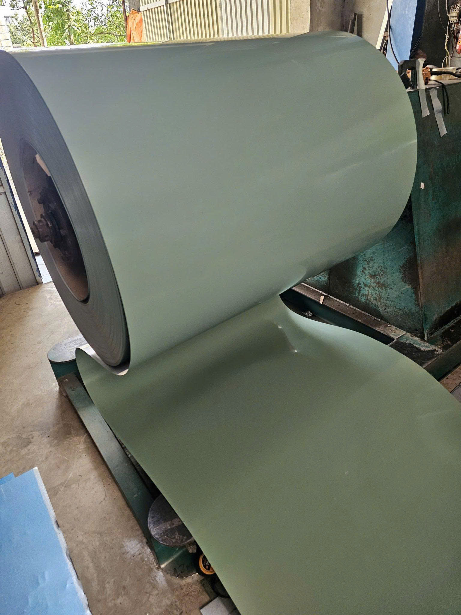 Tôn màu xanh ngọc Tôn màu xanh ngọc