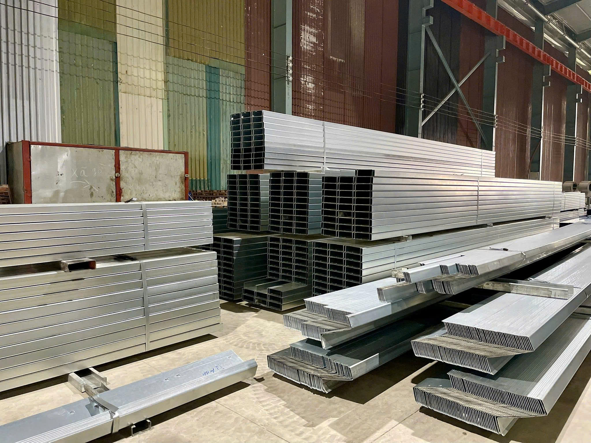 Xà gồ Z150 chịu ảnh hưởng bởi những yếu tố nào?