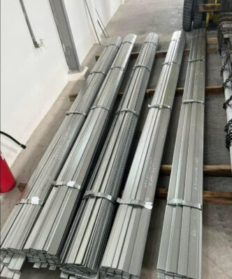 Bảo quản ở nơi khô ráo, thoáng mát, tránh tiếp xúc trực tiếp với nước mưa,