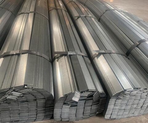 Thanh La Mạ Kẽm là thanh thép dẹt (thép la) được sản xuất từ thép cán nóng hoặc cán nguội